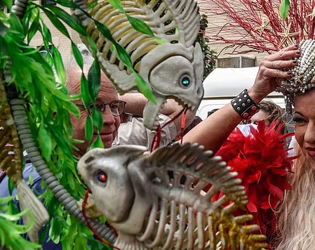 ProfCaritat's tweet photo. #tdc3812 #ds106 #myFest22 What Happens Next? @ds106dc 
I did join the Mermaid parade. With all sorts of very speciaal kind NY people. The Mermaid Parade is a local tradition that's been around since 1983, celebrating the summer solstice. https://t.co/lATOY8HCue