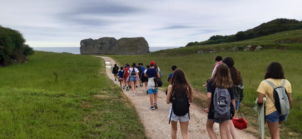 colegio_rcajal's tweet photo. Disfrutando de la primera tarde de playa &amp; actividades en Llanes‼️ 
.
.
#1ºESO #aventurasplayeras #excursioneschulas #colegiosconalma #naturenglish #naturecampllanes https://t.co/STNuhhZTHD