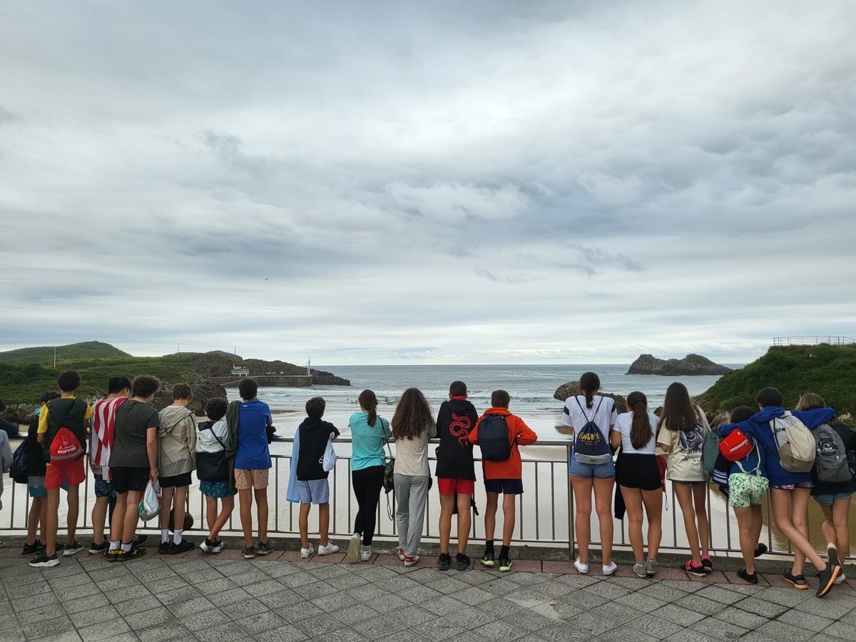 colegio_rcajal's tweet photo. Disfrutando de la primera tarde de playa &amp; actividades en Llanes‼️ 
.
.
#1ºESO #aventurasplayeras #excursioneschulas #colegiosconalma #naturenglish #naturecampllanes https://t.co/STNuhhZTHD
