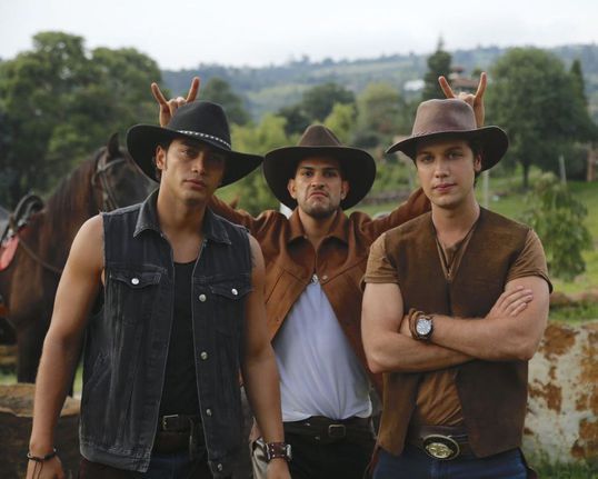 camixmuriel's tweet photo. La generación ❤️

#Pasiondegavilanes2 https://t.co/cfSzXCCKoj