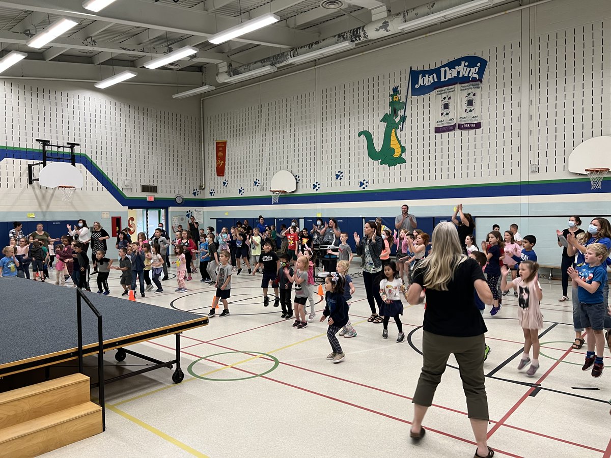 wrdsb's tweet photo. What a fantastic morning for our moment of movement! Thank you to all the schools, students, staff, volunteers and community partners for dancing and moving with us.
The #LetsMoveWRDSB wellness break was huge success, and it was such a joy to see the smiles on so many faces. π https://t.co/ykBBO03f8Y