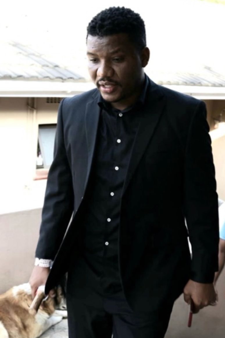 NJINJIWAMI tweet media