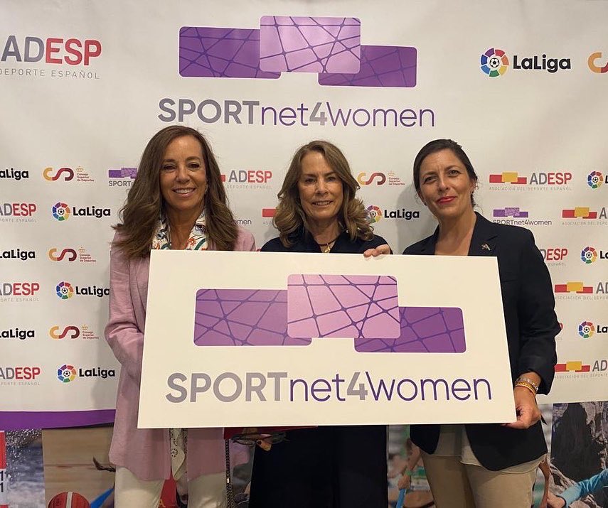 alvarez_africa's tweet image. #IINS #GradosDeportivos |🔝Hoy se ha presentado en la CEOE Madrid con @depespana @LaLiga  Sportnet4Women #liderazgo #DeporteMujer🇪🇸. Hemos estado muchas Mujeres directivas y gestoras del Deporte 🇪🇸 compartiendo impresiones y valorando la realidad que nos ocupa en el día a día.