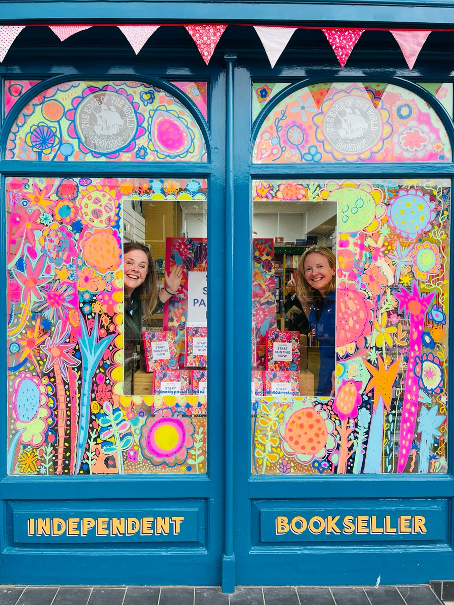 booksbybluebird's tweet image. Happy #IndieBookshopWeek! To celebrate, this weekend @Epowellstudio and @Dr_Sarah_Moore created this absolutely gorgeous window display at Edge of the World Bookshop in Penzance. Their debut book, the brilliant creative handbook START PAINTING NOW, is out this Thursday. 🎨 📚