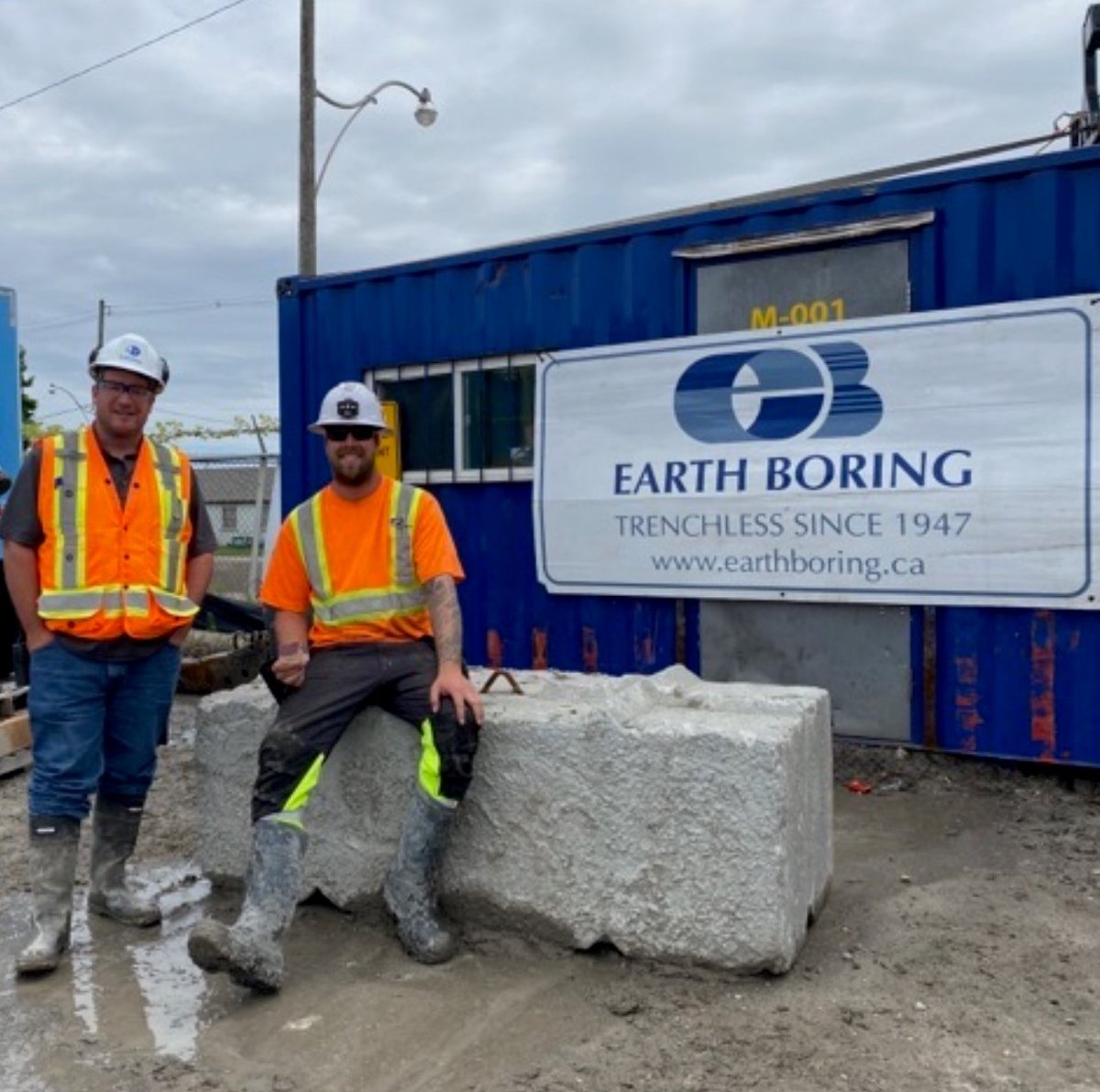 earthboring's tweet image. Passion, energy, sense of team – these are deep rooted elements of Earth Boring culture,

We regularly hear from our clients about how great our workforce is, so it was no surprise when Ryan Bernard was recognized by EllisDon as their May Safety Incentive Award Winner!