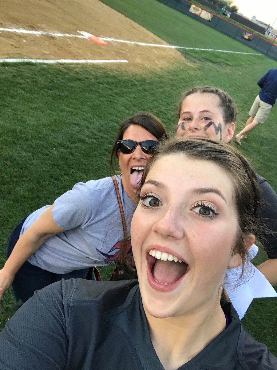 Richland Softball tweet media