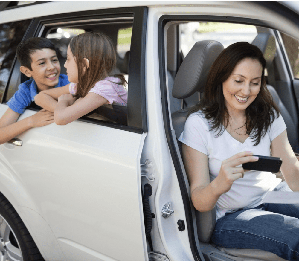 TheMomHour's tweet photo. Spending more time in your car? Make sure some of that time is spent putting family 1st: baseball games, family road trips, trips to the beach. When you save money on your car payment with our sponsor
@AutoApprovellc you’ll have more money for what matters. #ad #autorefinancing https://t.co/N0u1mhfS1q