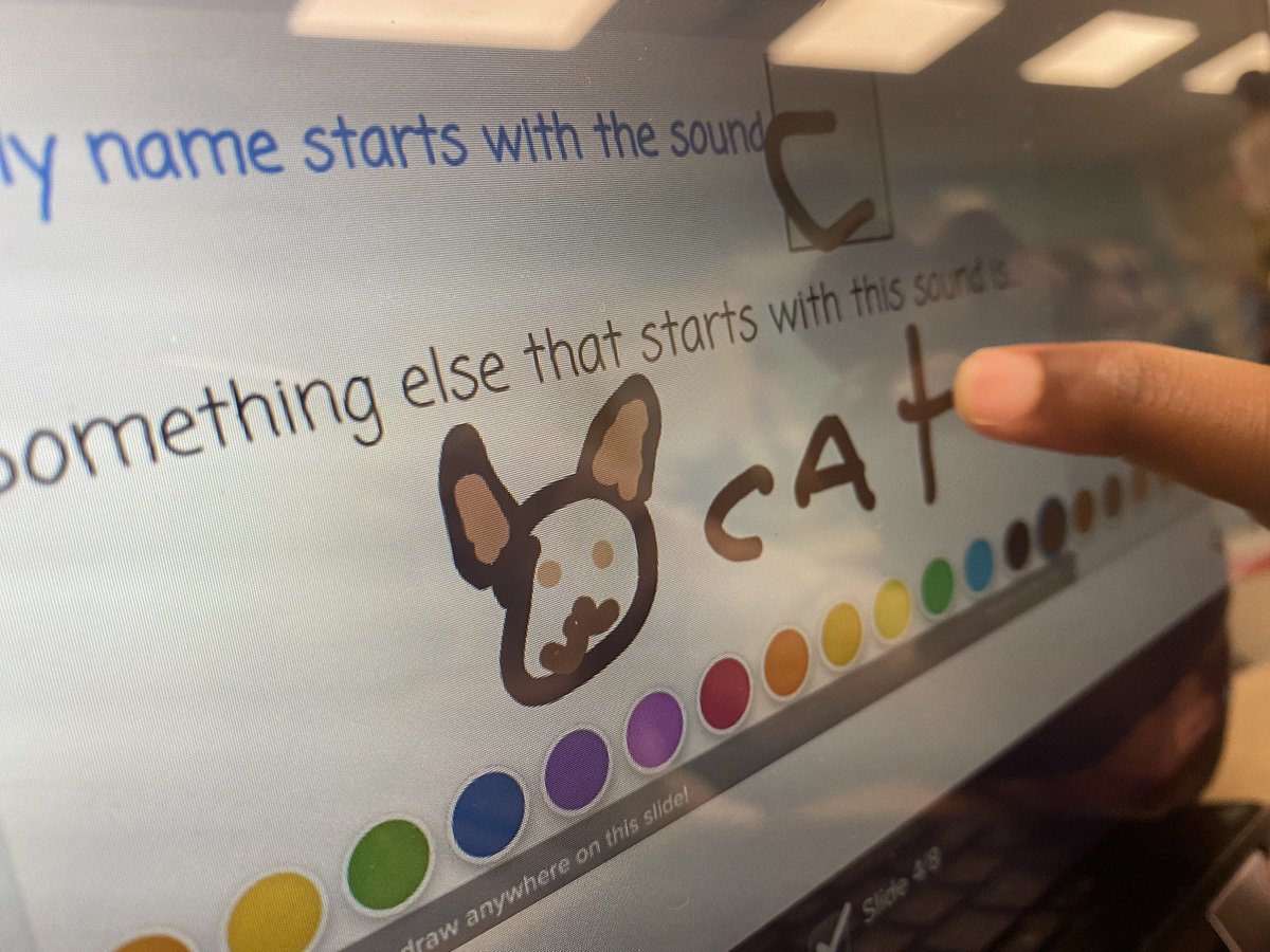 MissPPrinciotta's tweet image. @MissMcNeilOCSB’s class did a fantastic job exploring @PearDeck this morning! 

We practiced using the pencil✏️ tool and enjoyed changing the colours of our font!🎨 

Way to go, Kinders!! 👏✨ 

@CorpusOCSB @OttCatholicSB @OCSBSpecEd #ocsbATM