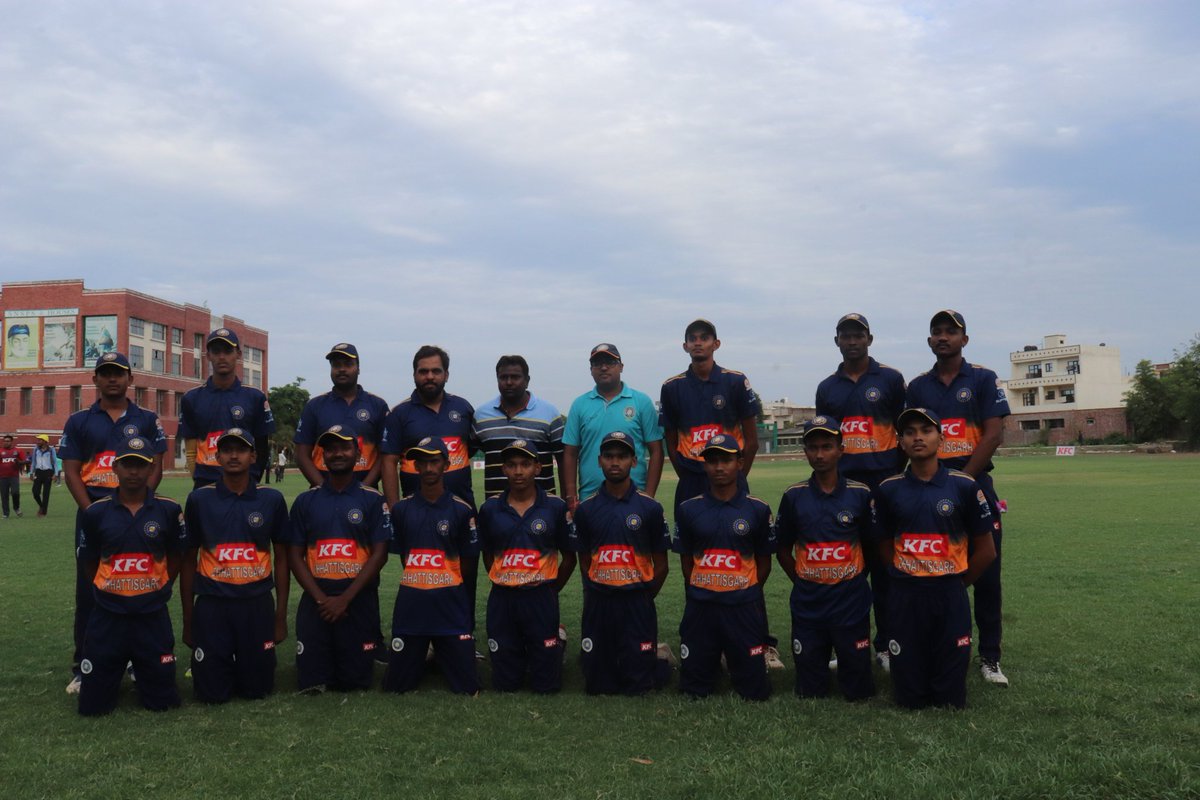 AakashS62623111's tweet photo. KFC U-19 1st T20 National Cricket Championship For Deaf 2022 

U-19 Chhattisgarh Deaf 🏏❤

#IDCA #YDCA #DCCI #BCCI @indian_deaf @dcciofficial https://t.co/pER4KiSYAx