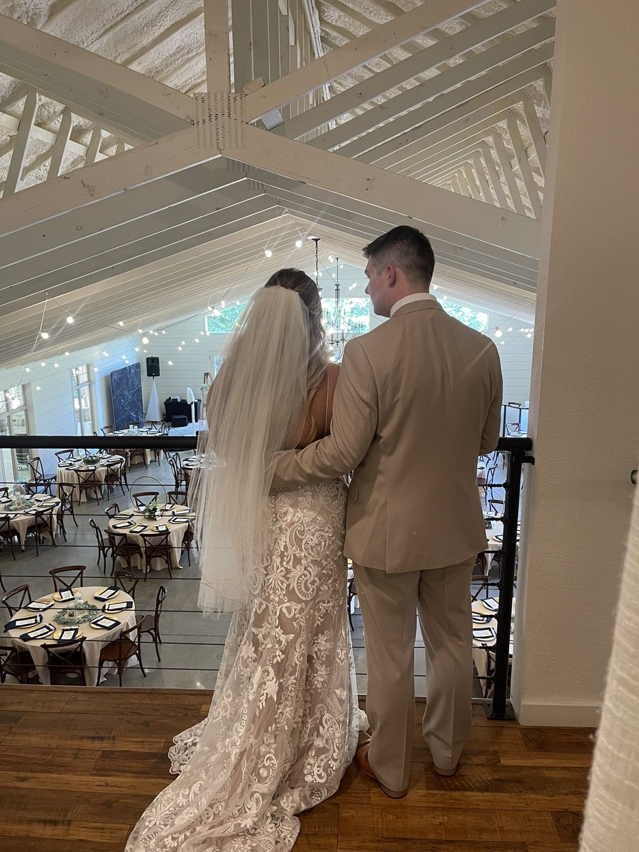 kkarmstrong15's tweet photo. oh you know, just married my best friend!🤍💍 https://t.co/be1s5dXYnN