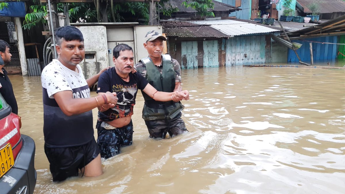 Assam | Indian Army, CRPF, BSF, NDRF and SDRF carried out rescue operations in f…