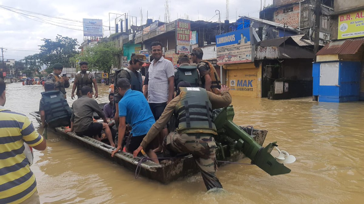 Assam | Indian Army, CRPF, BSF, NDRF and SDRF carried out rescue operations in f... - Kannada News