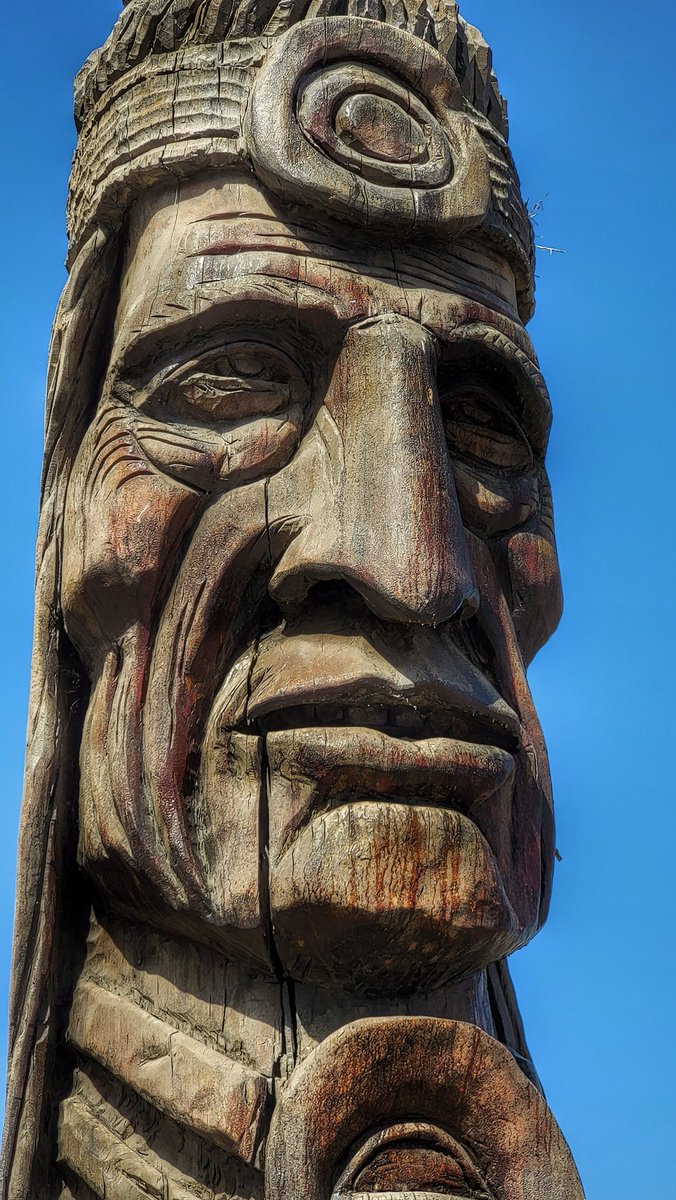 fotodog's tweet photo. Sculptor Peter Toth has carved one mega-statue in each U.S. state with guidance from local indigenous tribes. I happened upon this creation in Mandan, N.Dak. No. 39 dedicated in 1981.
#ExploreNorthDakota #roadsideAmerica #honorNativeAmericans https://t.co/StKHlsLDA7