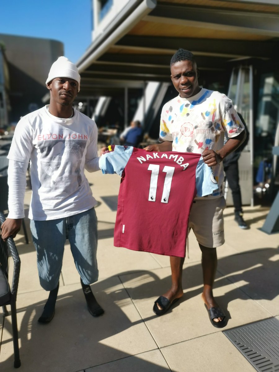 Charlesriaz's tweet photo. Thank you @Nakamba_11 @Nakamba_MNF for making the dream of Double Amputee, Kwame come true. Your kindness and generosity is highly appreciated. @tkapini7 @Gab_nyoni27 @Bevstar7 @Tino_Kadewere_ @coach_rulani @MatthewBoothZA @WillardKatsande https://t.co/yZkbiUrlAZ