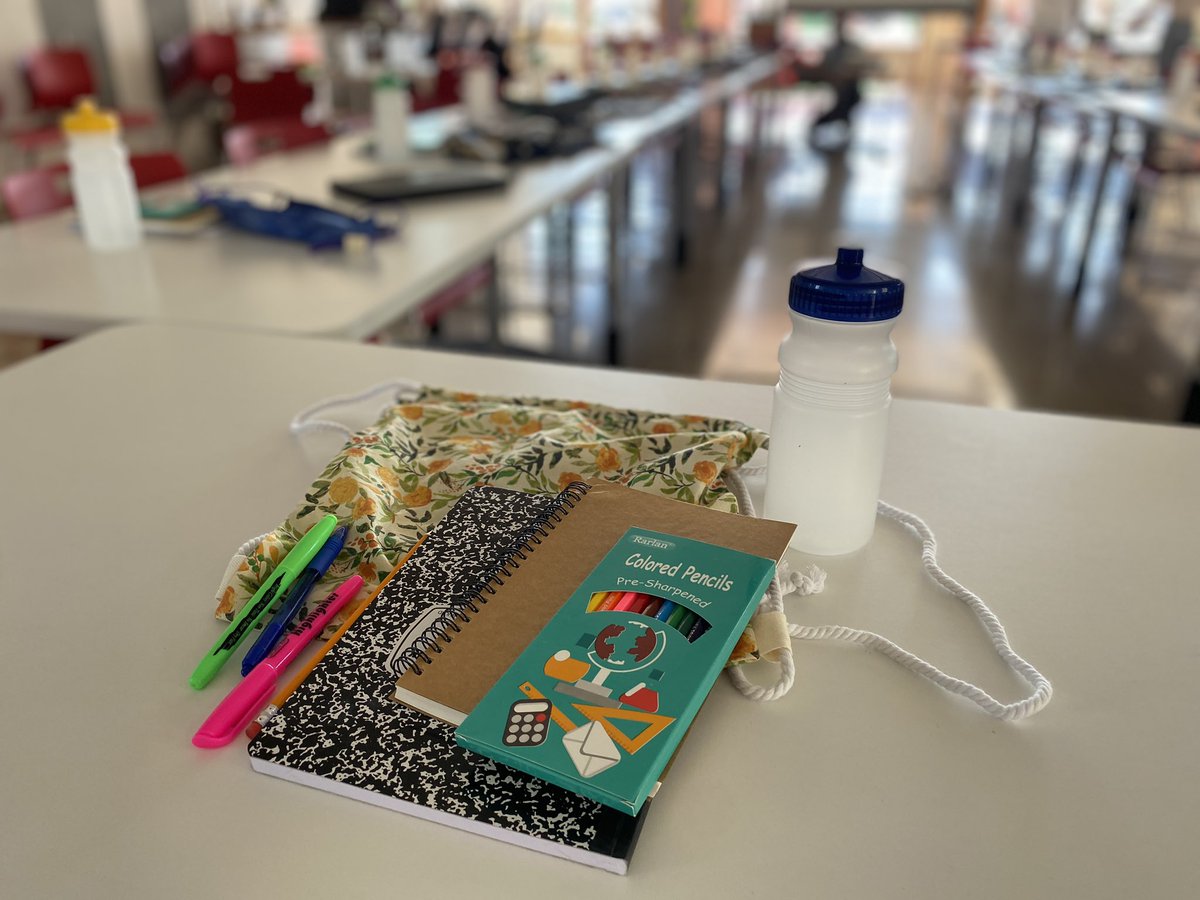 Kicking off camp with a stellar group of educators from <a href="/Xinampa_Bio/">Xinampa</a> (<a href="/l3fty112/">Leticia Hernandez</a>, <a href="/CorinneTakara/">Corinne Okada Takara</a> &amp; Melissa Ortiz), <a href="/MCOE_Now/">Monterey County Office of Education</a> Migrant Ed (@ADZelensky and Lorenzo Barranco), &amp; <a href="/Stanford/">Stanford University</a> students (<a href="/page_goddard/">Pagé Goddard</a>, <a href="/eco_genome/">Callie Chappell</a>, Paloma Vazquez)!!