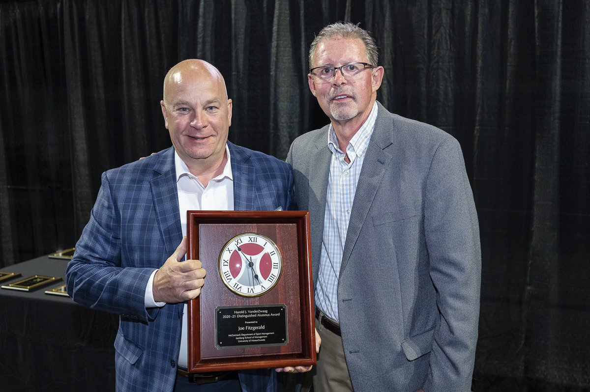 thejoefitz's tweet photo. Nice to be back at UMass last weekend celebrating the 50th Anniversary of the Mark McCormack Dept of Sport Management.  Got to play golf and on the winning team!  Honored to have received the Harold Vanderzwaag Distinguished Alumni Award for 2021 @McCormackUMass https://t.co/RZH2wf8Ob6