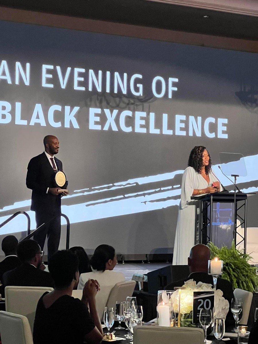 TheBOSSNetwork's tweet photo. Congratulations to BOSS Founder Dr. Cameka Smith @iamcameka on her well deserved award, for Black Excellence. We applaud @jpmorgan @chase for their recognition of Black leaders in the community. 👏🏾👏🏾 #AdvancingBlackPathways https://t.co/jvJaxTv4jN
