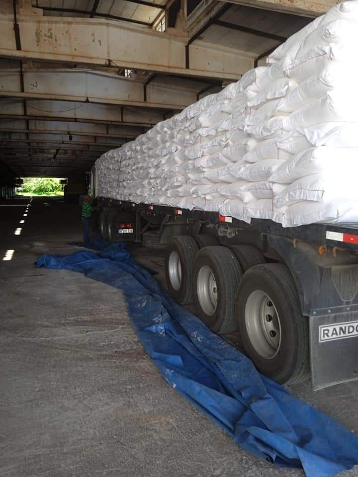 Visita la Dirección de <a href="/ENFRIGO1/">ENFRIGO</a> el Frigorífico de Berroa, supervisando la recepción de productos.  
#ComercioCuba
#CubaViveYTrabaja 
<a href="/PresidenciaCuba/">Presidencia Cuba 🇨🇺</a> <a href="/MMarreroCruz/">Manuel Marrero Cruz</a> <a href="/JorgeLuisTapiaF/">Jorge Luis Tapia Fonseca</a>