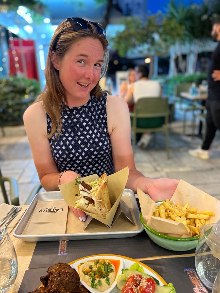 Caitlin Peters tweet media