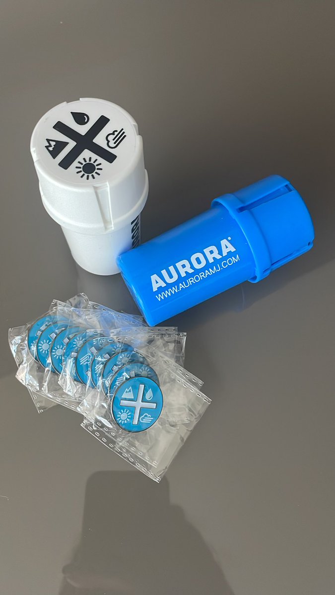 I’m at <a href="/growupcanada/">Grow Up Conference, Expo and Awards</a> this week ! Come say hi 👋 and get some swag <a href="/Aurora_MMJ/">Aurora Cannabis</a>