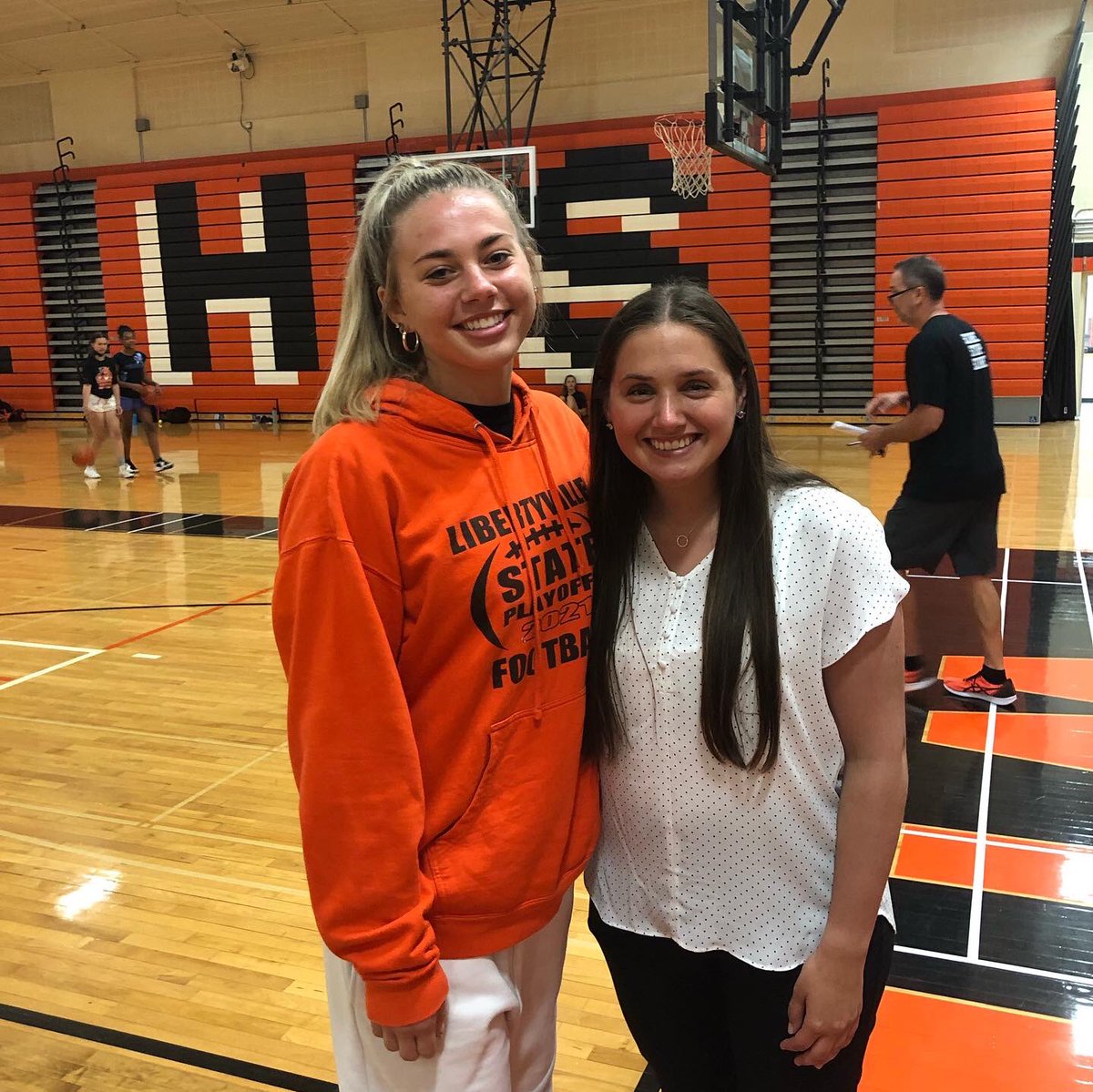 Great to see our gbb alumni dropping in for a camp visit 😀☀️ #businesscasual