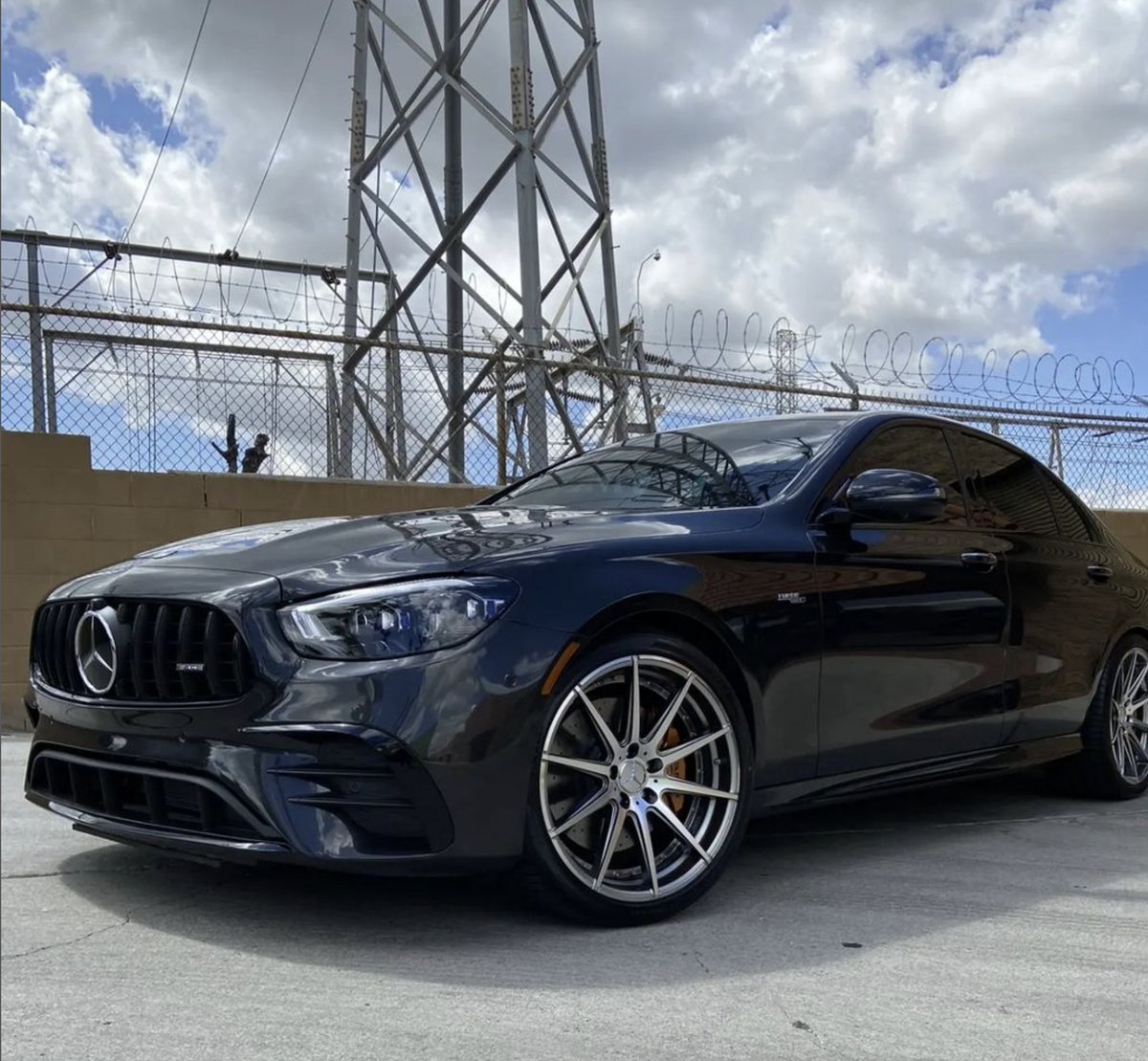 aleds's tweet photo. #e63amgmercedes
Owner: ajromero
Wheels: @VerdeWheels  @paul_verdewheels
Tires: @Pirelli 
Tint: @dubirtint https://t.co/NbnhXcHuHL