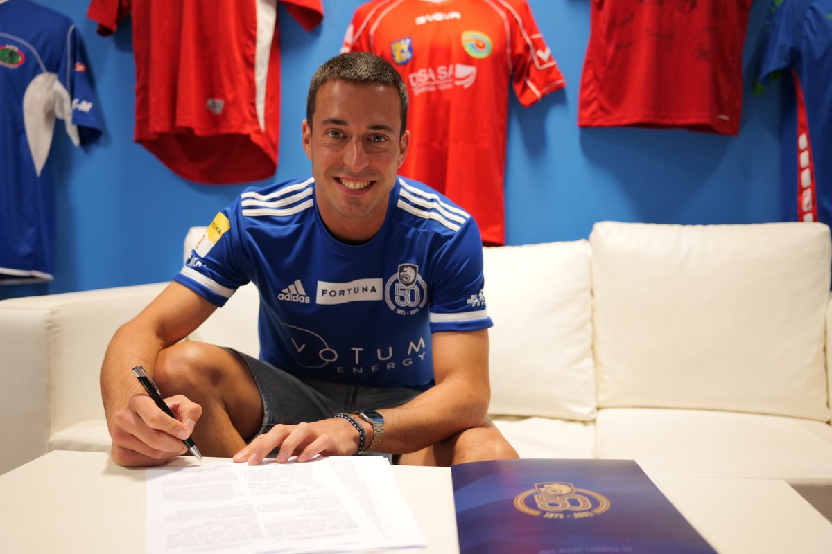 💥 28-letni Koldo Obieta wzmacnia atak Miedzi 💥

Występujący w minionym sezonie na zapleczu hiszpańskiej elity napastnik związał się z klubem do 30 czerwca 2024 roku ✍️ 

Koldo, witamy w Legnicy i życzymy powodzenia w zielono-niebiesko-czerwonych barwach ‼️