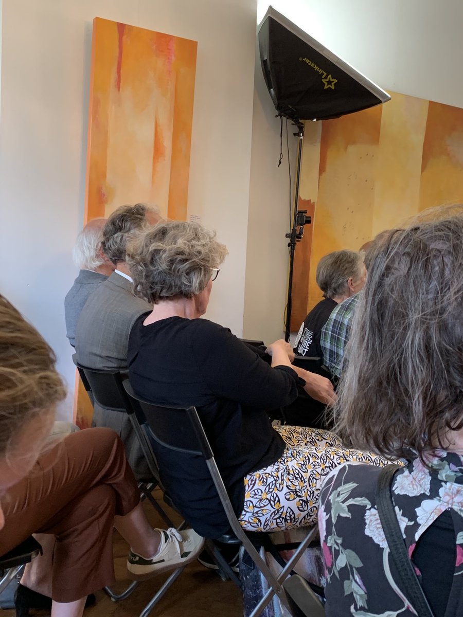 bulaydin's tweet photo. Veel belangstelling voor cultuureducatie in studio Sophia.  Initiatief van werkgroep cultuur ⁦@PvdADenHaag⁩. https://t.co/1FC65KD8PB