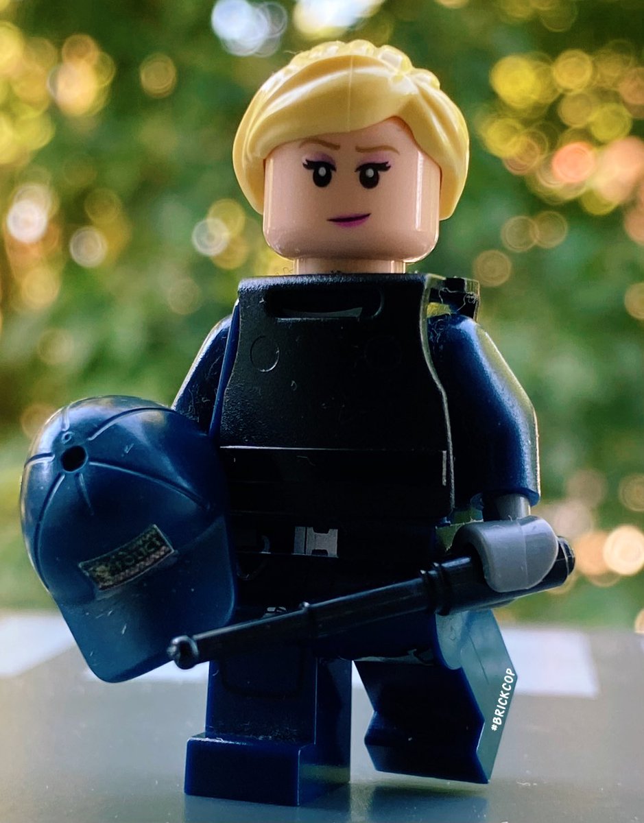 Brick_Cop's tweet photo. Another Monday Evening shout out to @WecopsCaroline, sorry for the stock photo the other day when you were at #MPSTC with @Cole_Jim_1!
I’ve made you a @CityPoliceCops Public Order 🧢 to say sorry 😉 Have a great evening and thank you for your kindness always ☺️ #ThinBlueLine 🚨 https://t.co/dYJgiyPtHb