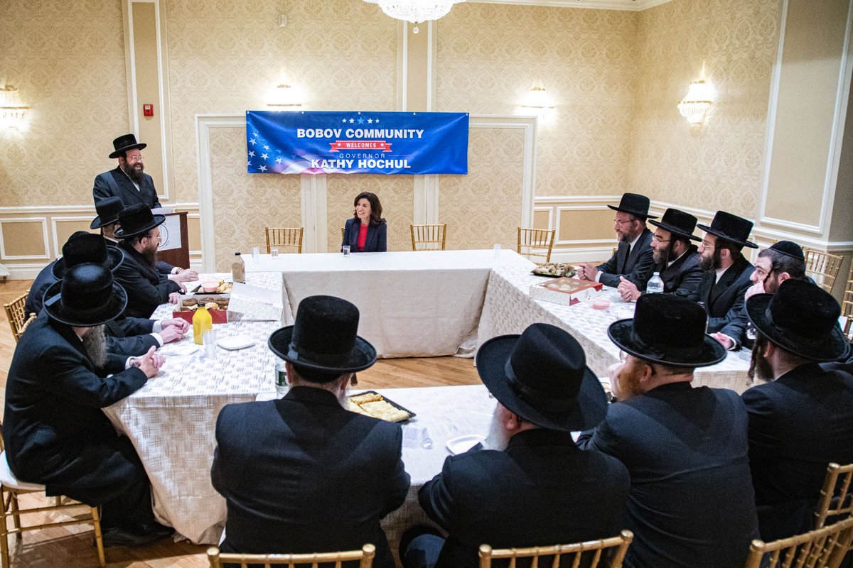 CentralBobov's tweet photo. We thank Governor Hochul for the opportunity to meet with our yeshiva and school administrators today, and for her steadfast support for our thriving education. #Bobov https://t.co/go3NvG1FuW