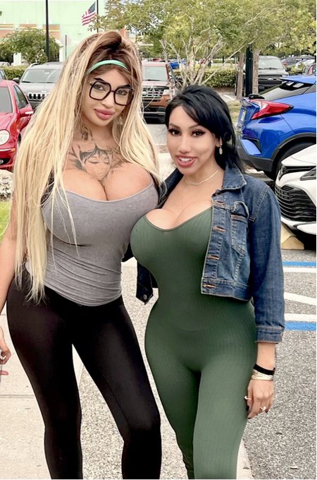 2 #bimbos better then one 😍🤤 https://t.co/Icdh3nOtxH https://t.co/nmChvNFth4<a href="/tag/bimbos"class="tags">#bimbos</a>