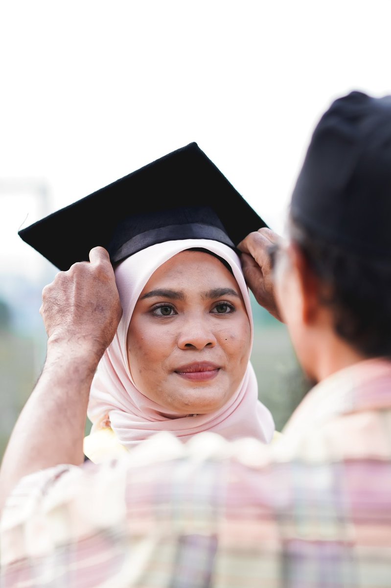 adhanazrx's tweet photo. “Education is our passport to the future, for tomorrow belongs to the people who prepare for it today”
Tahniah Ana dah 2 calit, now otw 3 calit pergh.
#shootconvo https://t.co/v90VCZyNPp