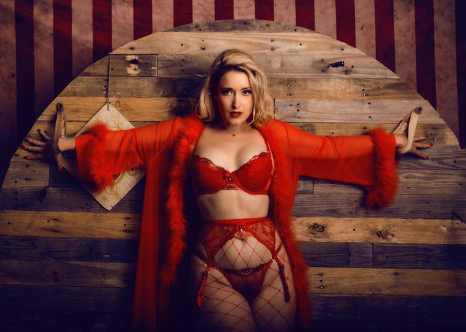 Big Top Energy 🎪 https://t.co/V2ouoc4tDU
