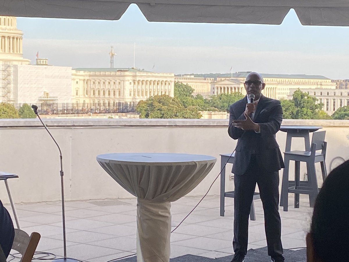 Tony Simmons: Executive Director of High School for Recording Arts (HSRA)
HSRA, 2021 STOP Award Semifinalist: “Winning the STOP Award…we met some incredible people…and family…put in your application you will not regret it, it will transform your community.”