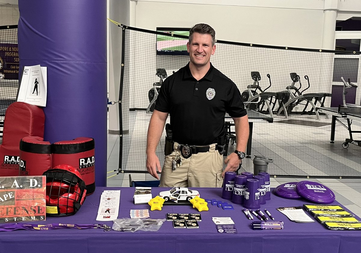 ECUPolice's tweet photo. @EastCarolina @ECUAdmissions @ECUInnerPirate Orientation with Community Affair’s Officer Fecteau. Stop by and ask him a hard question. https://t.co/maKOPMeqx6