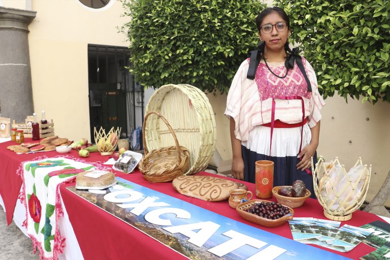 🥣 Invita #Zinacatepec a Primer #Feria Cultural y #Gastronómica “Grandiosos #Pueblos de Puebla” 👇🏻👀
 