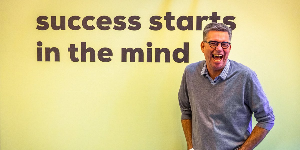 Happy birthday Ronald!

Onze klusspecialist Ronold heeft gisteren 5️⃣5️⃣ kaarsjes uitgeblazen! Proost op nog veel mooie klusjes en projecten 🥂😜

#klusjesman #commercieel #directeur #happy #birthday #jarig #bricksandbrands #create #positivity #marketing #strategie #ronold #sessie