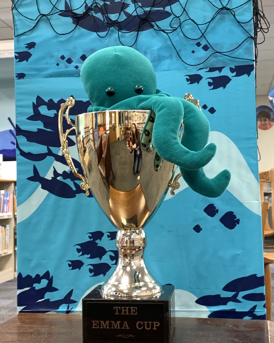 Escml's tweet photo. Which school will win The Emma Cup??? 🏆
The elementary school w/ the highest % of students that sign up for & complete #SummerReading will have their school inscribed on the trophy. The #EmmaCup will then be housed in the winning school for the year!
#OceansofPossibilities https://t.co/1yJDn0CZVy