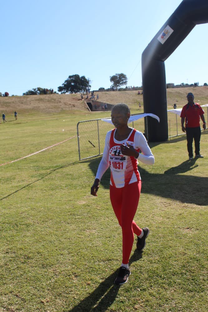 Hloni01's tweet photo. @CG_Athletics Cross Country League is a perfect outlet to showcase young talent. #katlehongrunning #retshelathipa https://t.co/z9DmXK2nBV