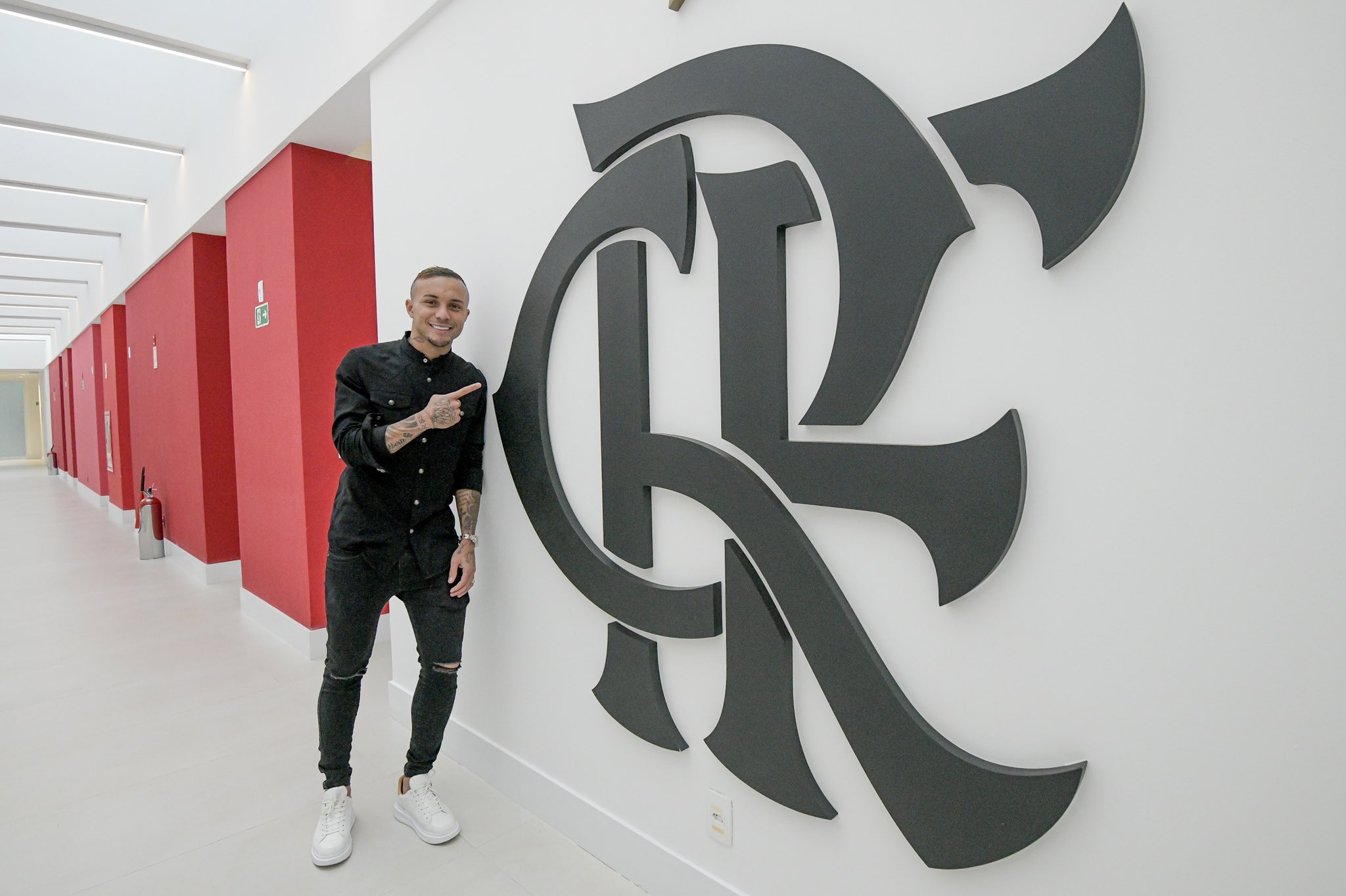 Everton fala pela primeira vez como reforço do Flamengo: Ser feliz com o Manto Sagrado