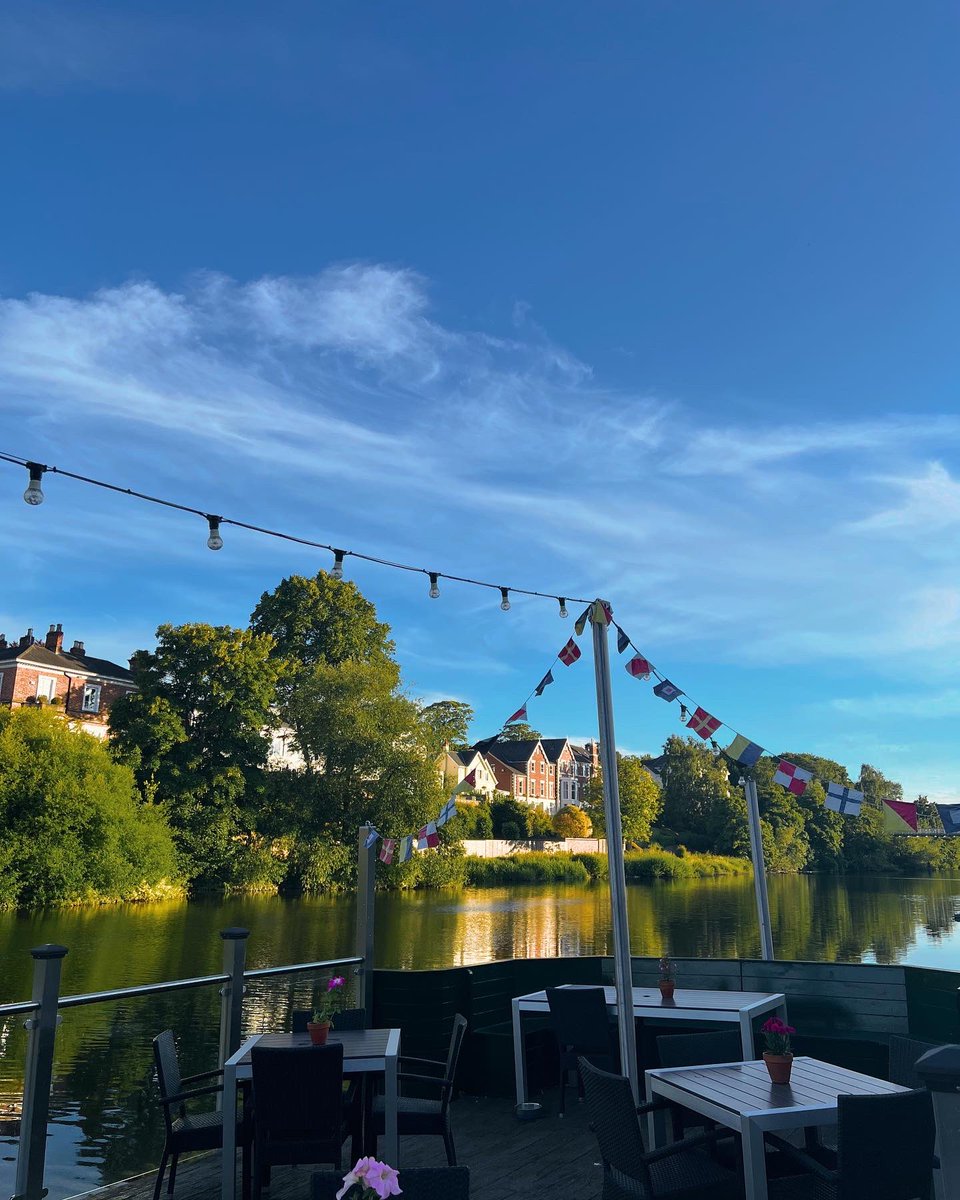 🌊The hidden gem of Chester🌊

#riverside #cheshire #minibreak