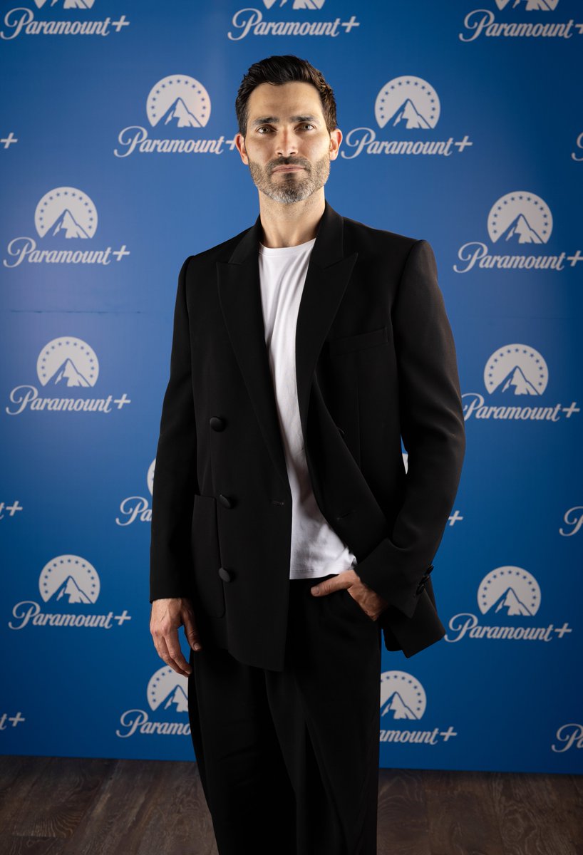 Calling and having these pictures of <a href="/tylerhoechlin/">Tyler Hoechlin</a> put in a museum immediately. 🥵 <a href="/ParamountPlusUK/">Paramount+ UK & Ireland</a>