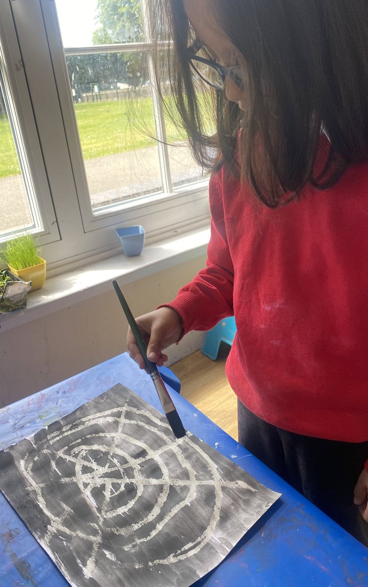 F2 have thoroughly enjoyed learning all about Anansi the Spider. Today they began their Anansi artwork by using a watercolour resist technique🕷🎨. <a href="/HIAMrSmith/">Mr Smith</a> @HIA_MissPatel