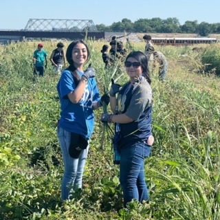 txwesub's tweet photo. TXWES UB/UBMS Programs volunteered at the Opal's Farm today. #communityservice #opallee #opalsfarm #txwesub #TRIOworks https://t.co/UqysM7NXj4
