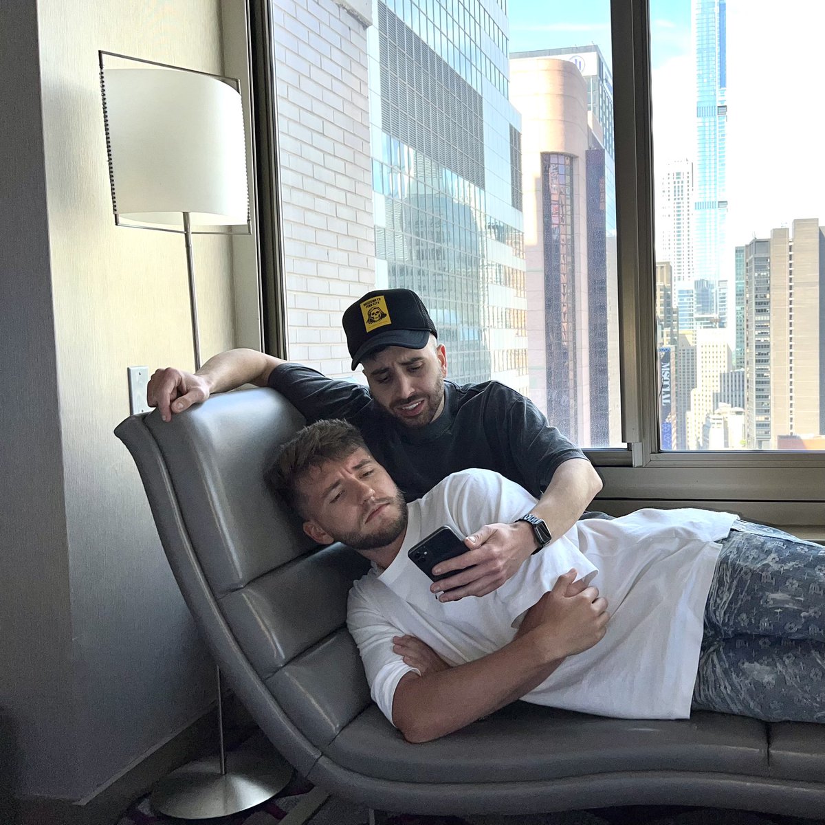 looking for a new 100k pfp