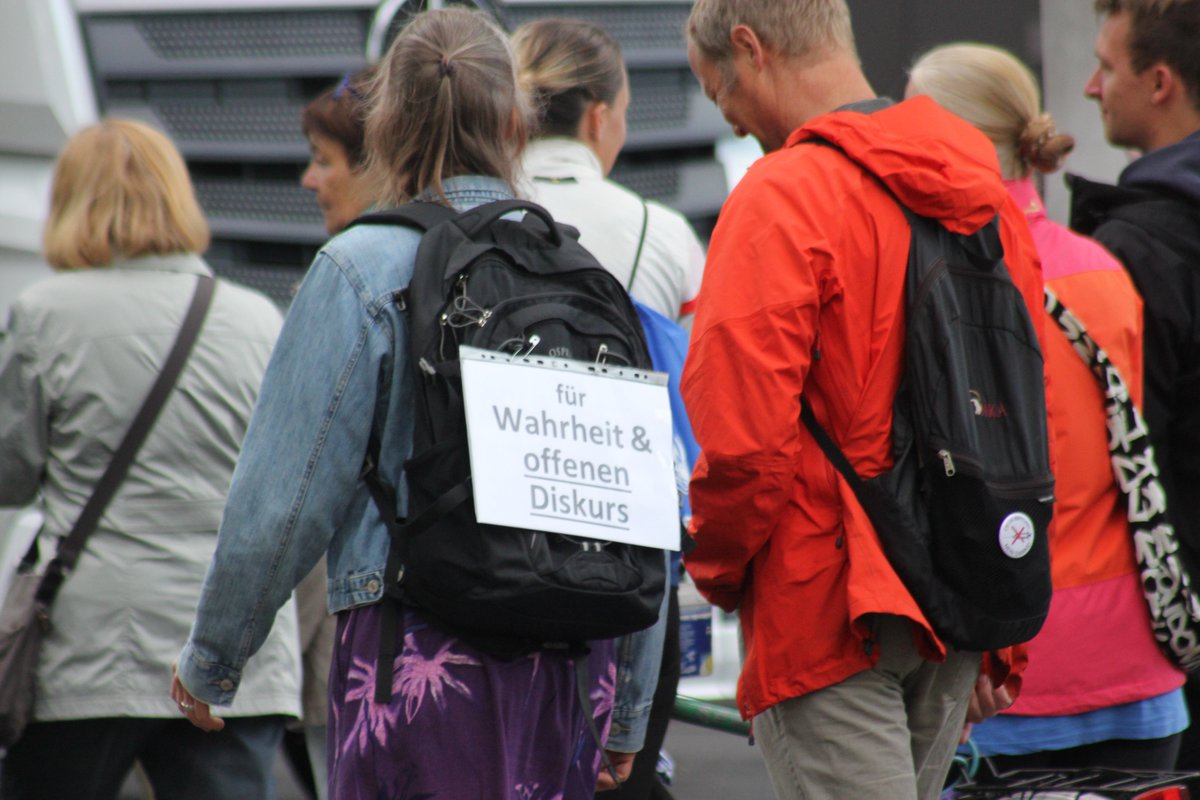ultras_gg's tweet photo. #dd2006 unser #Demoreporter ist schon wieder zuhause aber hier gibt's noch paar Bilder als Nachtrag https://t.co/J1PoIkDHh0
