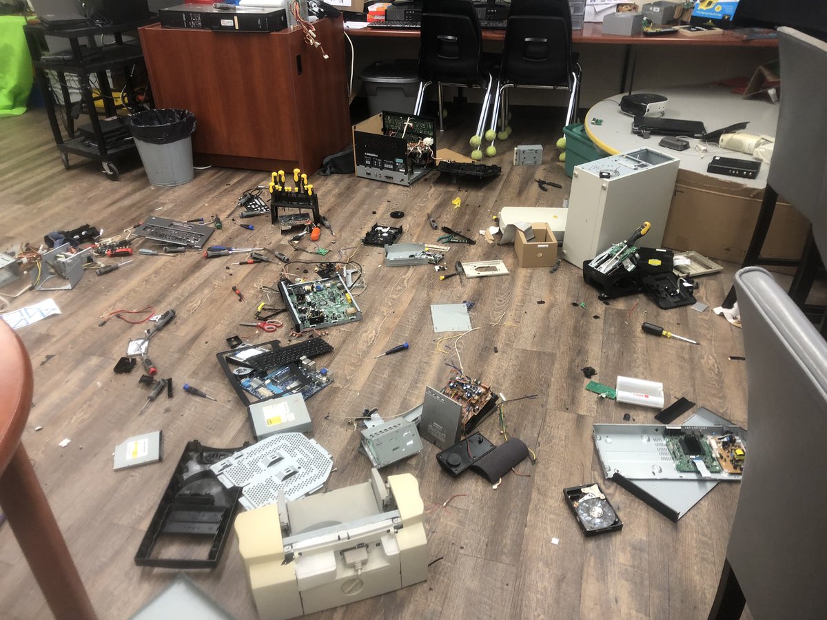 clancy_bryan's tweet photo. Much was taken apart. @ValleyWayDSBN #breakerspace https://t.co/XQFkWx3DcL