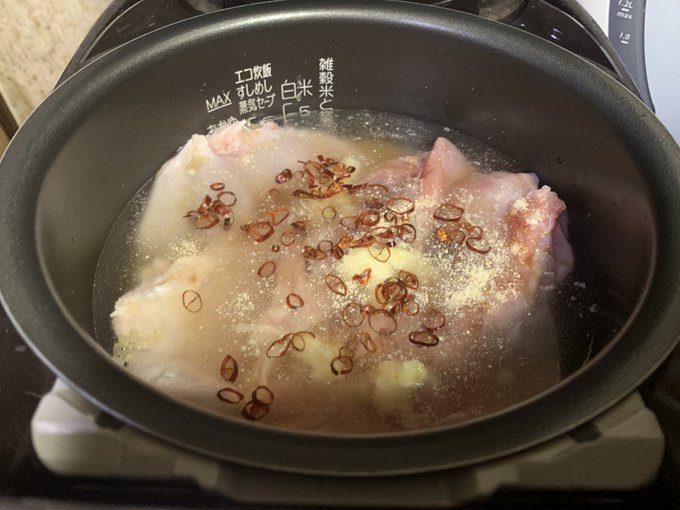 限界鳥もも炊き込みご飯🐱🍚 