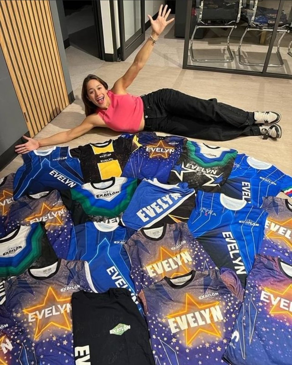 _sniperxneto's tweet photo. Gente pendeja: evelyn no es la máxima leyenda azul, es una traidora, no representa al azul😫
Evelyn: 
Sus favs could never;) https://t.co/vSxU82iDae