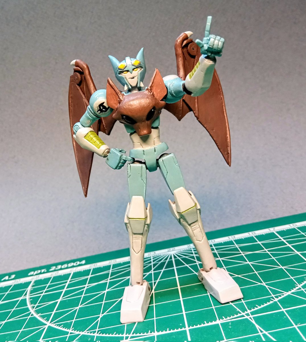 Interferencer_'s tweet photo. She's a bat &amp; she's the BEST!

After 17 months of meticulous and slow work, a bunch of failed attempts and wasted nerves, she`s finally complete... 
 
Maximal pilot Nyx from the IDW Publishing`s 2021 "Beast Wars" comic-book! =~=
[ 1 / 4 ]

#Transformers #BeastWars #IDW #Nyx https://t.co/Iz48A30eim
